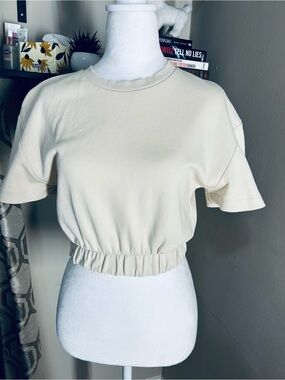 Zara Cream Cropped Elastic-Waist Tee